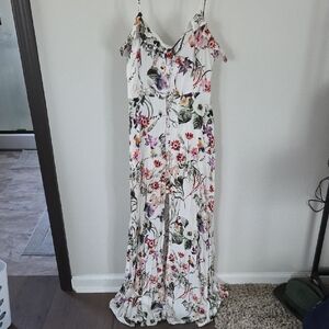 Lulu's White Floral Maxi Dress